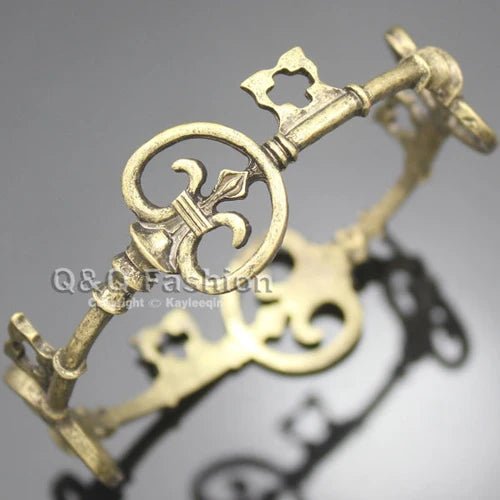 Vintage Victorian Skeleton Key Bracelet Women Man Fashion Lucky Cuff Bangle Anime HipHop Punk Charm Jewelry Creative Accessories