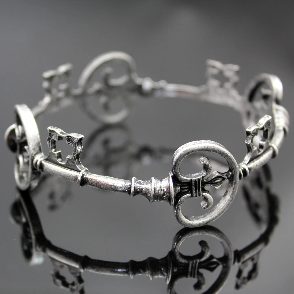Vintage Victorian Skeleton Key Bracelet Women Man Fashion Lucky Cuff Bangle Anime HipHop Punk Charm Jewelry Creative Accessories